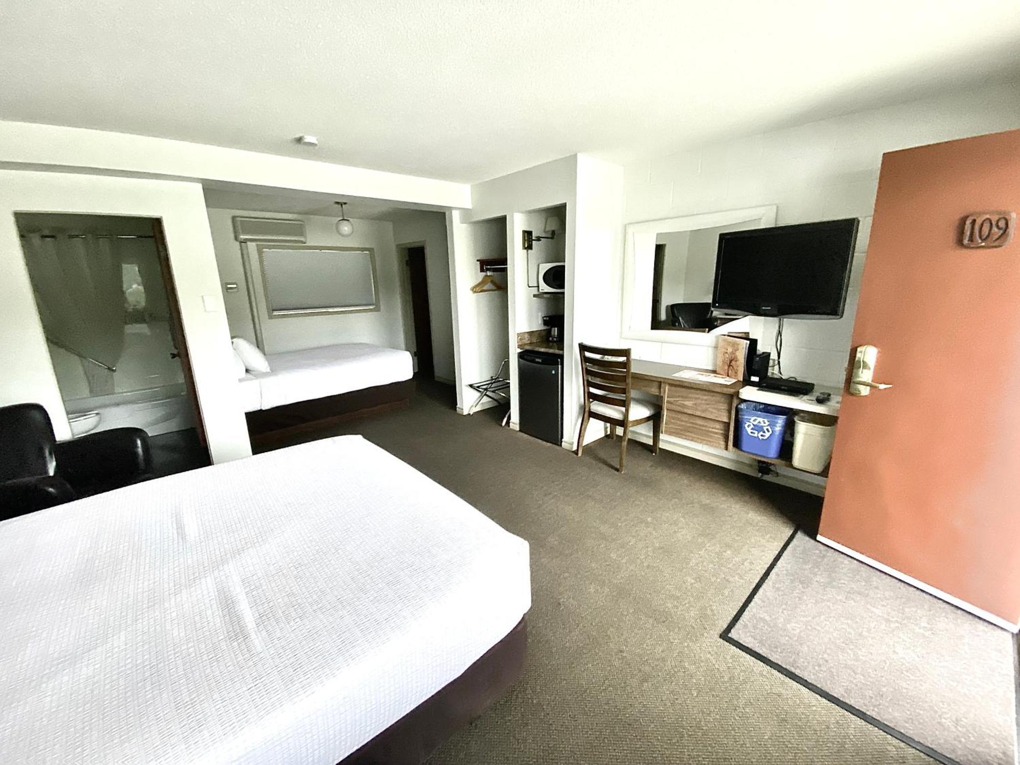 Arbutus Grove Motel Parksville Exteriér fotografie