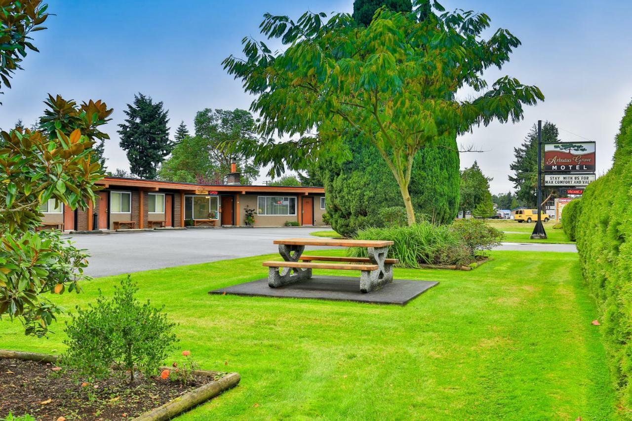 Arbutus Grove Motel Parksville Exteriér fotografie