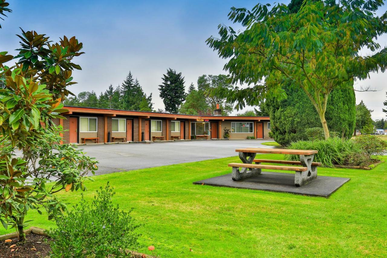 Arbutus Grove Motel Parksville Exteriér fotografie