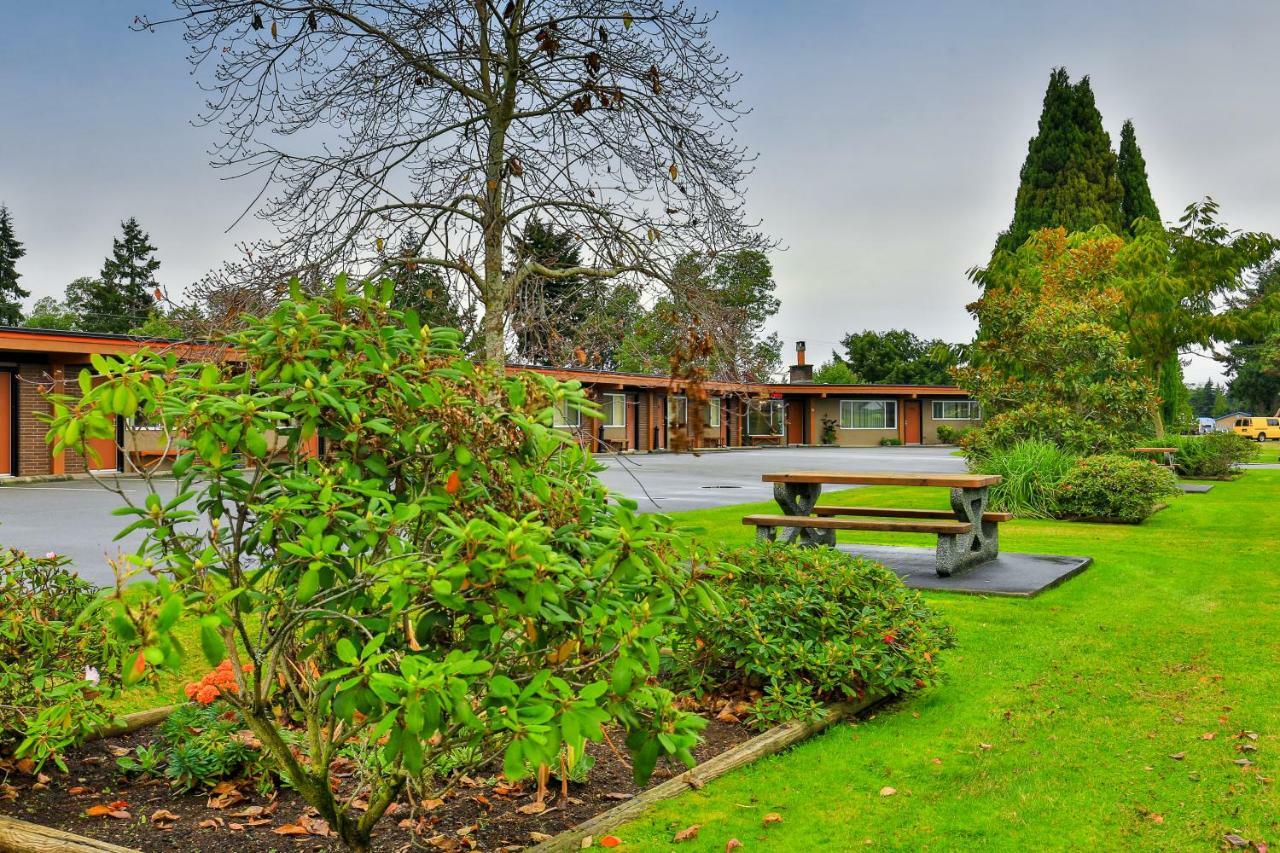 Arbutus Grove Motel Parksville Exteriér fotografie